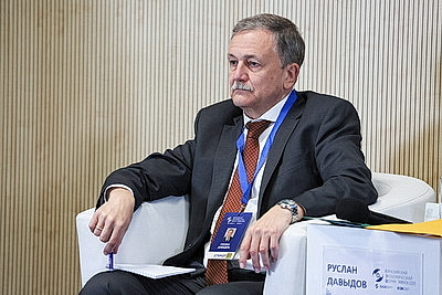 ЕЭФ: мероприятия деловой программы проходят на полях форума