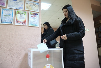 Как проходит досрочное голосование в агрогородке Буйничи