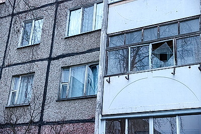 Спасатели работают на месте взрыва газа в Гомеле