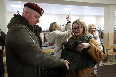 Акцию \"Мамины пироги\" встретили в войсковой части 3214