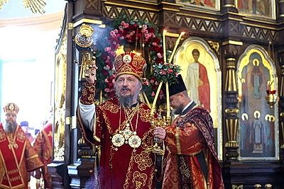 Крестный ход и божественная литургия в честь 125-летия Гродненской епархии прошли в Гродно