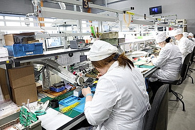 Лазаревич ознакомилась с производством вычислительной техники