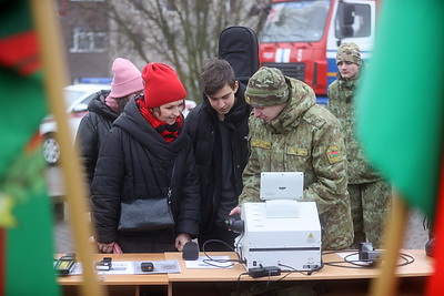 Командующий войсками ЗОК на \"Марафоне единства\": люди интересуются армией