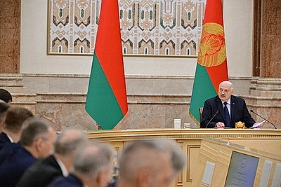 Лукашенко собрал совещание с руководителями дипломатических представительств Беларуси