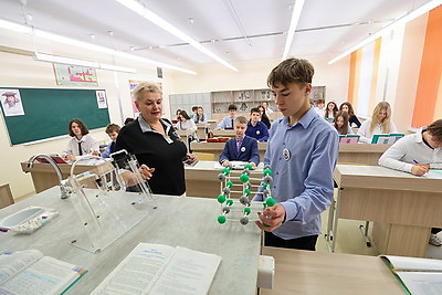 В школах Беларуси подходит к завершению первая учебная четверть