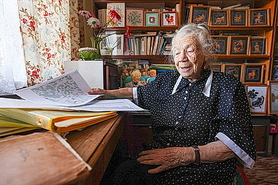 Пережила эвакуацию, покорила Дальний Восток. 97-летняя Рогнеда Апатенок о жажде жизни