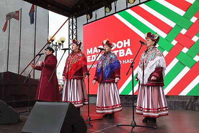 Городской квест и интерактивные площадки: второй день \"Марафона единства\" проходит в Лиде