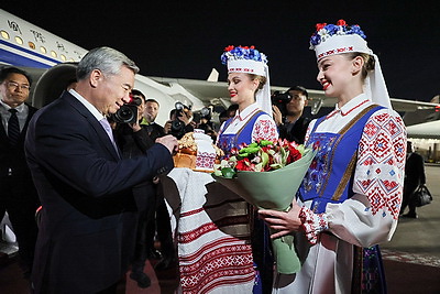 Член Постоянного комитета Политбюро ЦК КПК прибыл в Беларусь с визитом