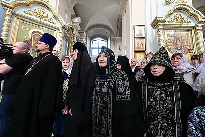 Лукашенко на Пасху посетил Свято-Покровский храм в Толочине