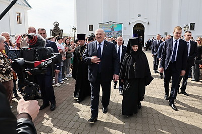 Лукашенко на Пасху посетил Свято-Покровский храм в Толочине