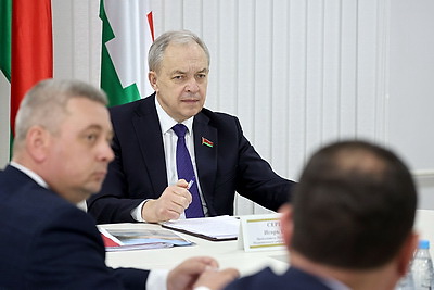 Сергеенко провел личный прием граждан в Шарковщине