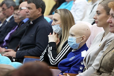 Концерт для юных пациентов провели в РНПЦ детской онкологии
