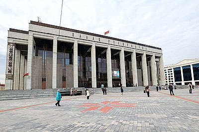 Гала-концерт по случаю 50-летия БГУКИ проходит во Дворце Республики