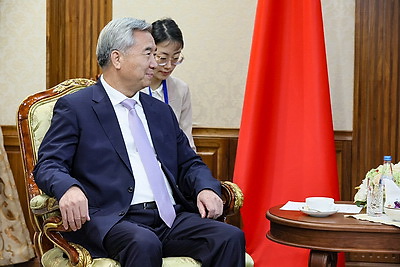 Член Постоянного комитета Политбюро ЦК КПК прибыл в Беларусь с визитом