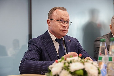 \"ИННОПРОМ. Беларусь\" продолжает работу