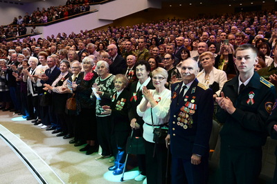 \"Мы не забыли\". Лукашенко на торжественном собрании к 80-летию Победы напомнил о важных уроках истории