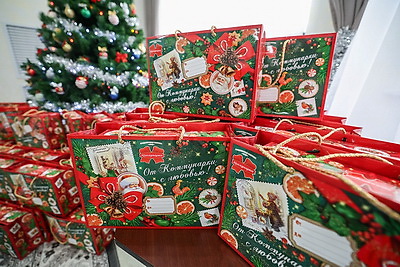 Акция \"Наши дети\". С новогодними праздниками поздравили ребят витебского детского дома