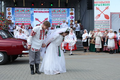 Фестиваль фольклора \"Мотальскія прысмакі\" прошел в Ивановском районе