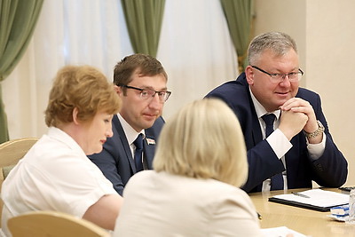 Встречу с председателями областных Советов депутатов и руководством Белкоопсоюза провели в Совете Республики