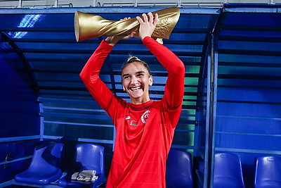 Футболистки \"Динамо-БГУФК\" в шестой раз стали чемпионками Беларуси