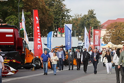 Подворья, выставки, концерты. Волковыск принимает областные \"Дажынкi\"