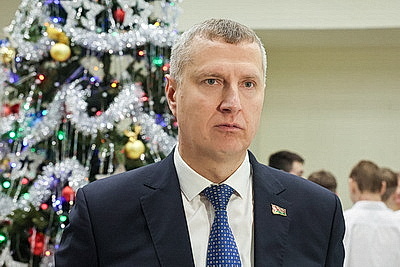 \"Место чудес\". Театрализованный новогодний праздник устроили в Белыничской школе-интернате