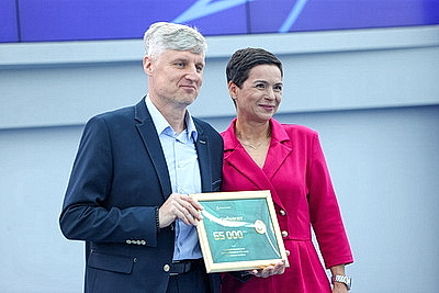 Серебряных призеров чемпионата мира по пляжному футболу чествовали в НОК Беларуси