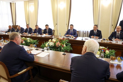 Турчин призвал к поиску новых направлений сотрудничества с Астраханской областью