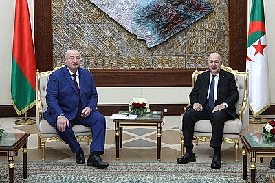 Встреча Лукашенко с Президентом Алжира Теббуном проходит во дворце \"Эль-Мурадия\"