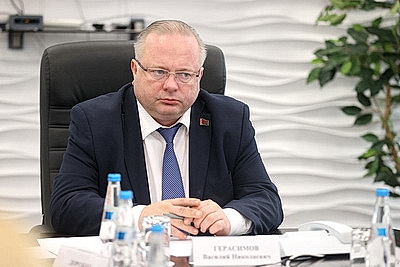 Герасимов провел прямую телефонную линию с жителями Гродненской области