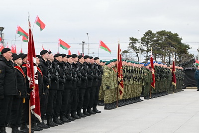 Белорусские военнослужащие принесли клятву на верность народу и Президенту