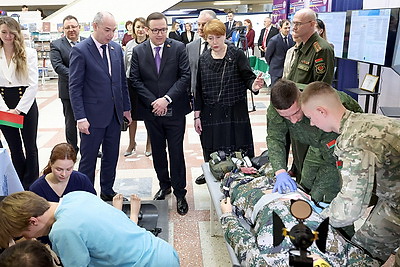 Материальные и кадровые ресурсы. Ходжаев о составляющих качественной и доступной медпомощи