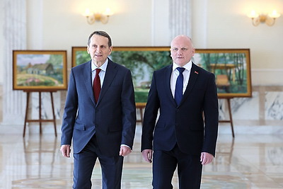 Лукашенко встретился с директором Службы внешней разведки России