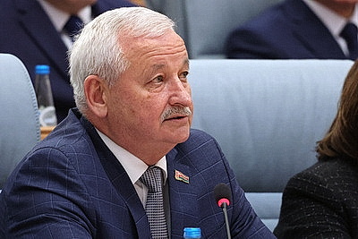 Лукашенко собрал большое совещание по развитию научной сферы