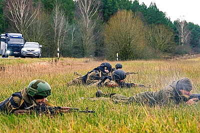 Один день в экипировке: как журналисты и блогеры Могилевщины познакомились с работой ОМОНа изнутри