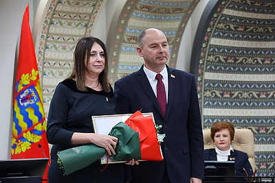 В Минской области наградили 45 представителей различных сфер народного хозяйства