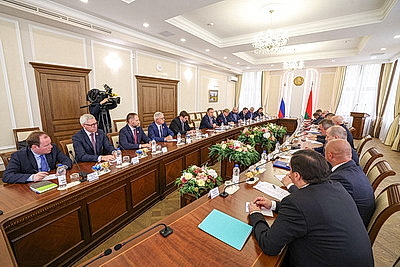 В правительстве состоялась встреча с губернатором Кемеровской области