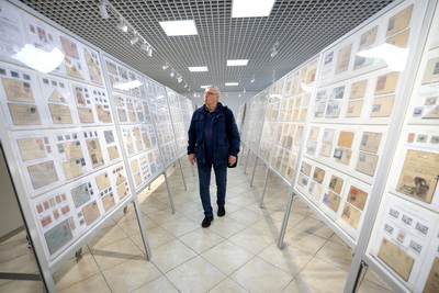 Более 100 уникальных коллекций. В Гродно презентовали Национальную филателистическую выставку