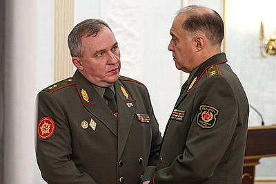 Лукашенко указал на милитаризацию западных стран и необходимость актуализировать оборонные действия