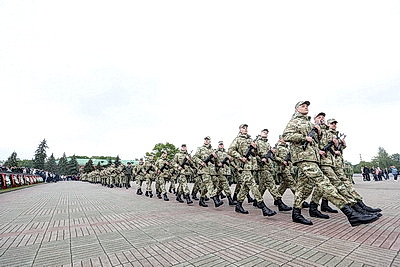 Молодое пополнение пограничников и военнослужащих внутренних войск приняли присягу в Брестской крепости