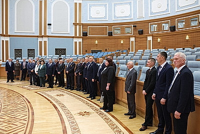 Лукашенко вручил награды заслуженным аграриям Беларуси