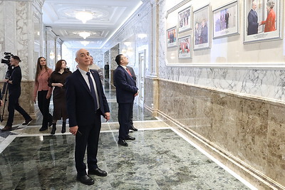 Сотрудники \"Атланта\" посетили с экскурсией Дворец Независимости