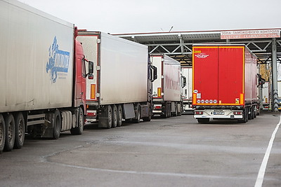 Это \"как-то не по-человечески\". Что происходит на границе с Литвой в \"Каменном Логе\"