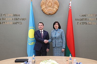 Кочанова провела встречу с послом Казахстана