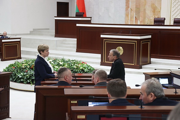 Депутаты Палаты представителей рассмотрели проект программы соцэкономразвития