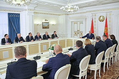 Лукашенко провел совещание с руководством Совета Министров
