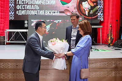 Фестиваль \"Дипломатия вкуса\" в Минске объединил гостей из более чем 20 стран
