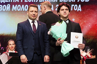 На одной сцене - профессионалы и молодежь. В Могилеве прошел областной культурный проект-концерт
