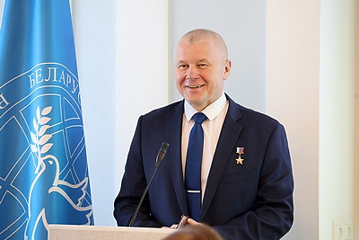 Космонавт Новицкий избран почетным членом правления Белорусского фонда мира