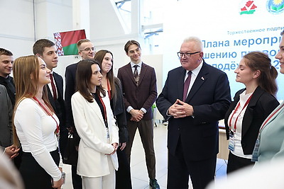 Формирование правовой культуры. Открытый диалог с молодежью провели председатель ЦИК и министр образования